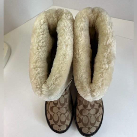 Coach Nikole Signature Khaki Chestnut Boots w/Fur Lining Size 10 - Picture 6 of 10